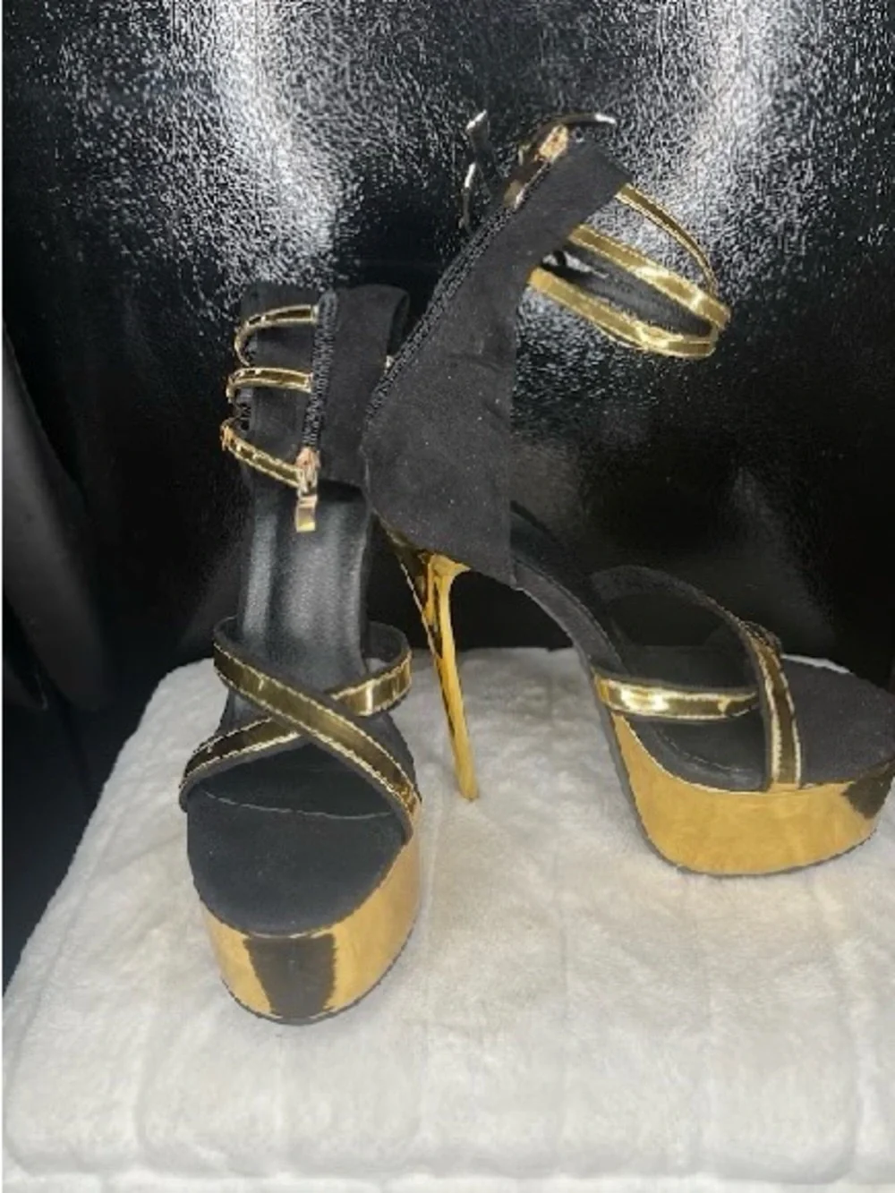 N/A elegant black